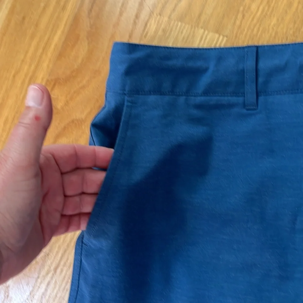 FAHERTY All Day shorts size 40 blue NWOT